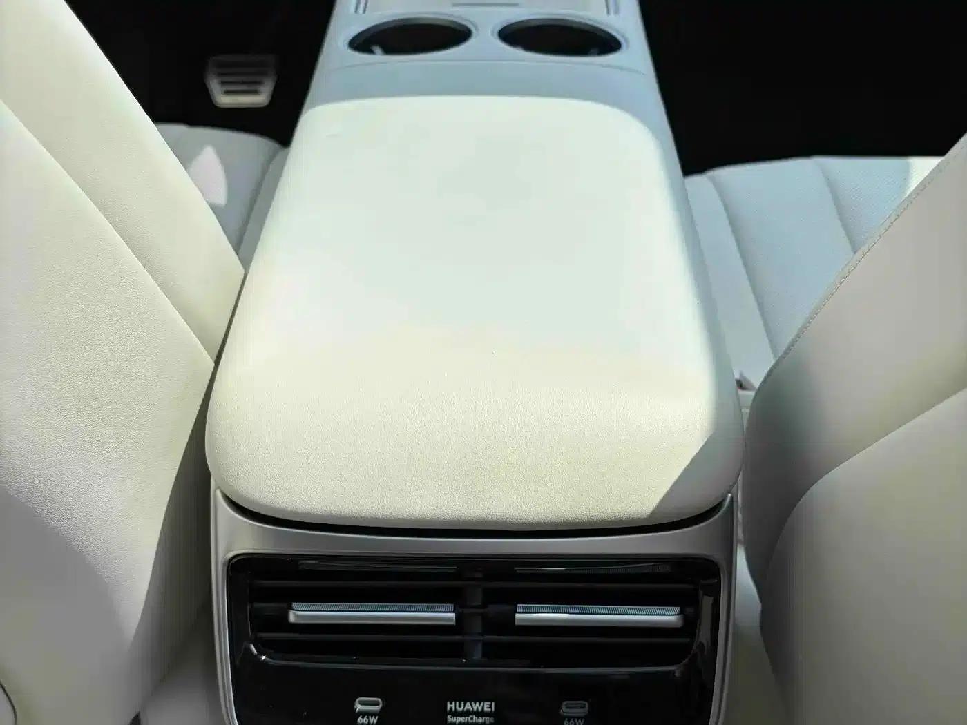 Zhijie R7 2024 Pure Electric 736km Ultra — миниатюра 16