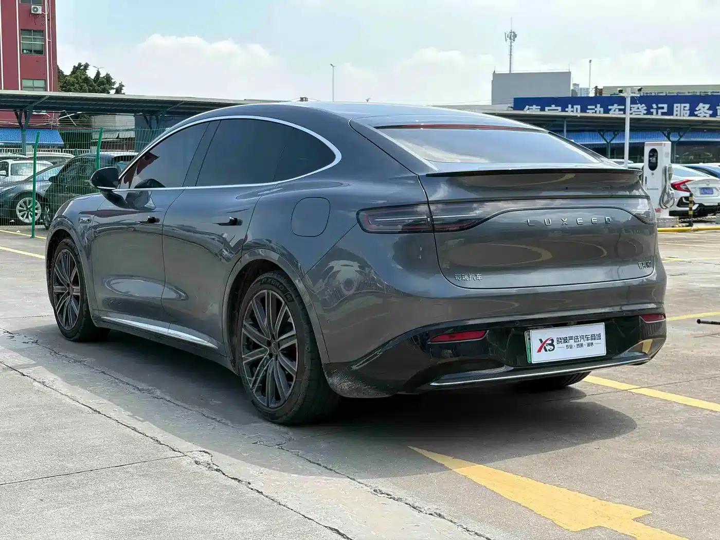 Zhijie R7 2024 Pure Electric 736km Ultra — миниатюра 5