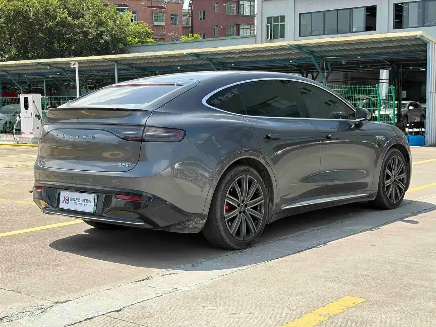 Zhijie R7 2024 Pure Electric 736km Ultra — миниатюра 7