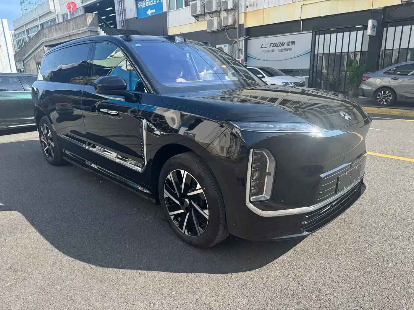 NIO ES9 2026 Model 102kWh Executive Island Luxury Edition — миниатюра 3