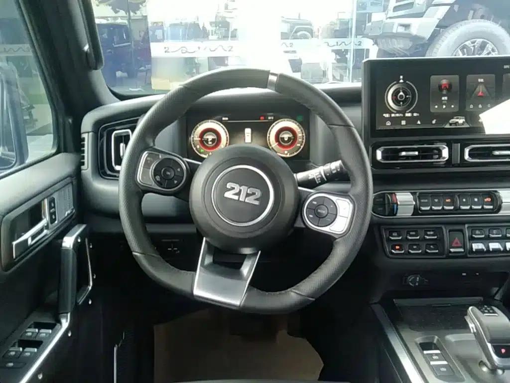 212 T01 2025 Model 2.0T Diesel — миниатюра 17