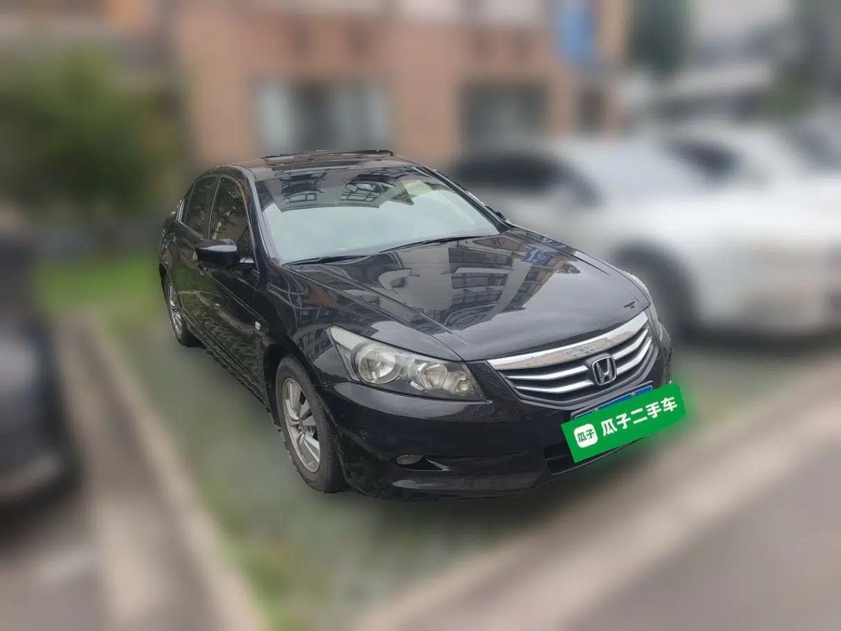 Honda Accord 2011 2.0L EX — миниатюра 3