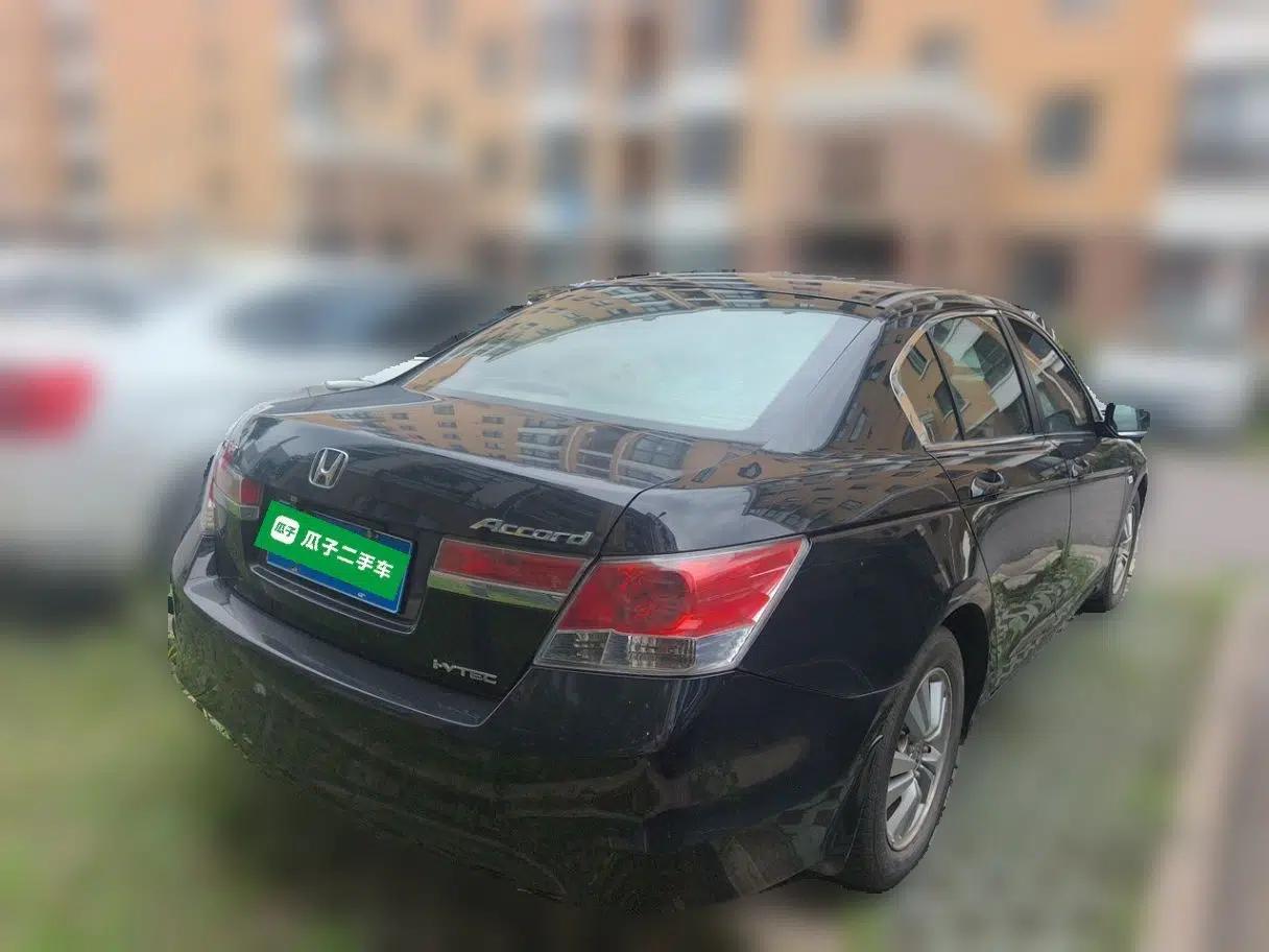 Honda Accord 2011 2.0L EX — миниатюра 6