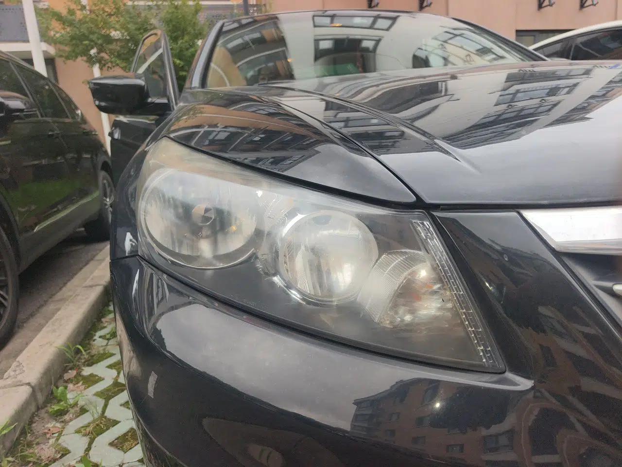 Honda Accord 2011 2.0L EX — миниатюра 7