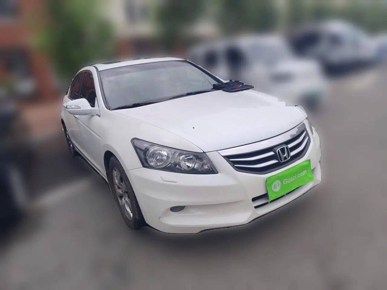 Honda Accord 2012 2.4L SE — миниатюра 3