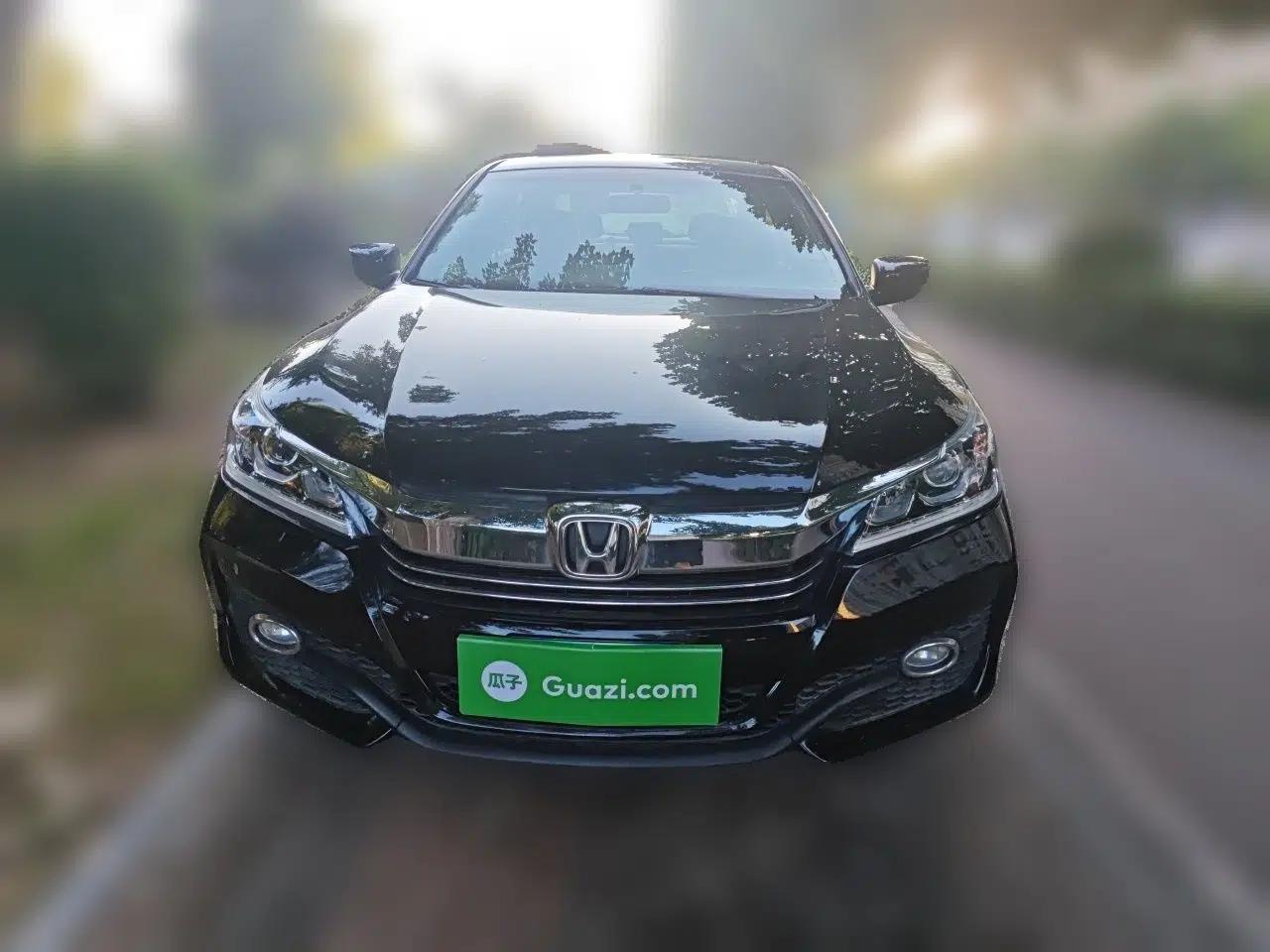 Honda Accord 2016 2.0L Comfort Edition — миниатюра 2