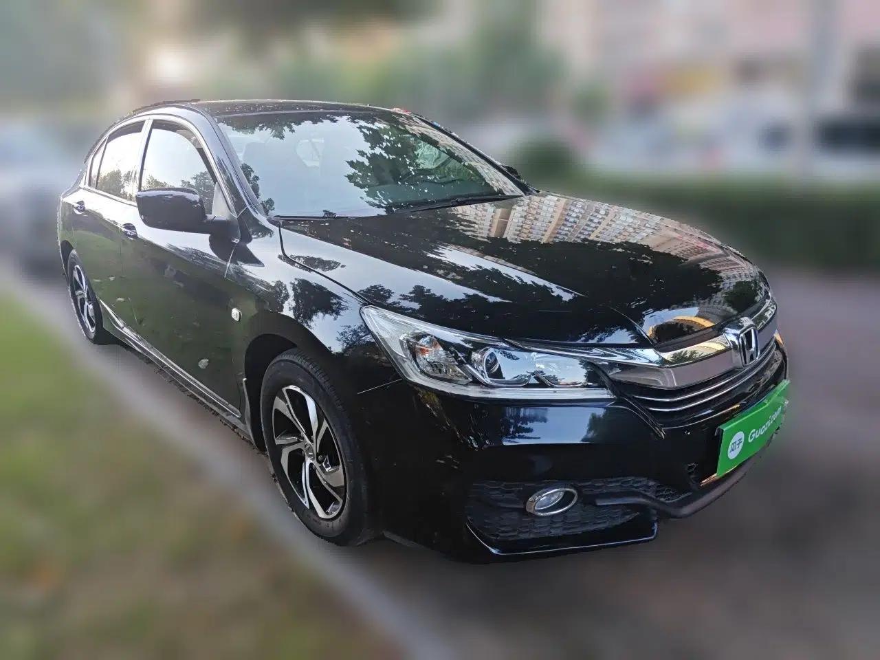 Honda Accord 2016 2.0L Comfort Edition — миниатюра 3