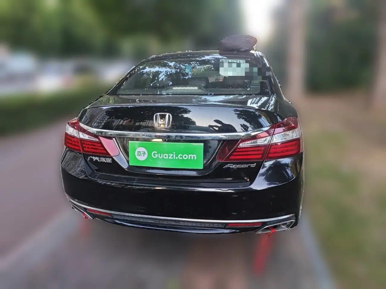 Honda Accord 2016 2.0L Comfort Edition — миниатюра 5