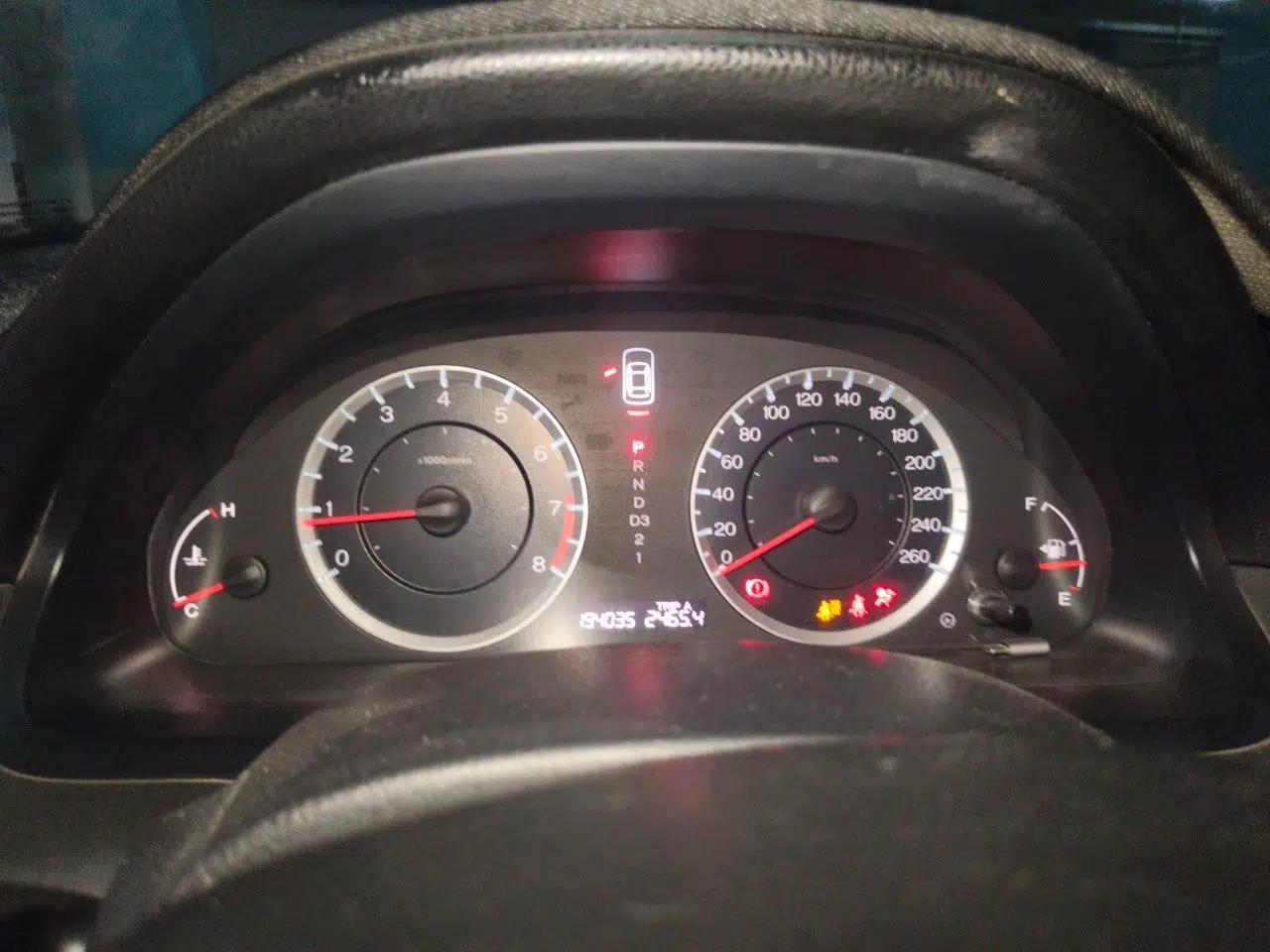 Honda Accord 2012 2.0L SE — миниатюра 11