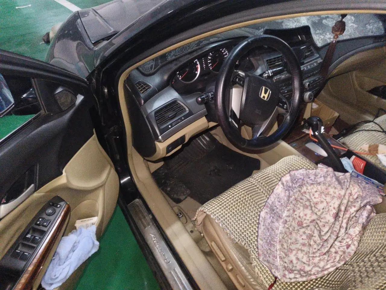 Honda Accord 2012 2.0L SE — миниатюра 16