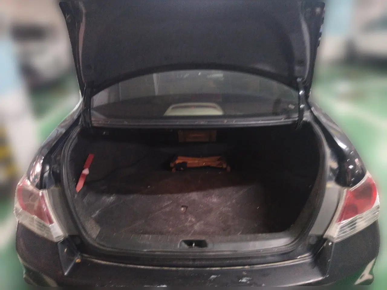 Honda Accord 2012 2.0L SE — миниатюра 19