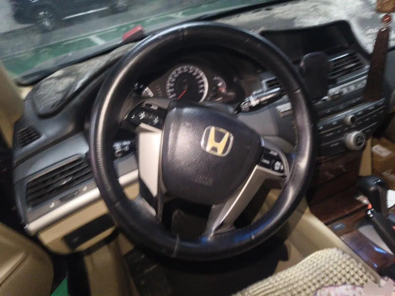 Honda Accord 2012 2.0L SE — миниатюра 10