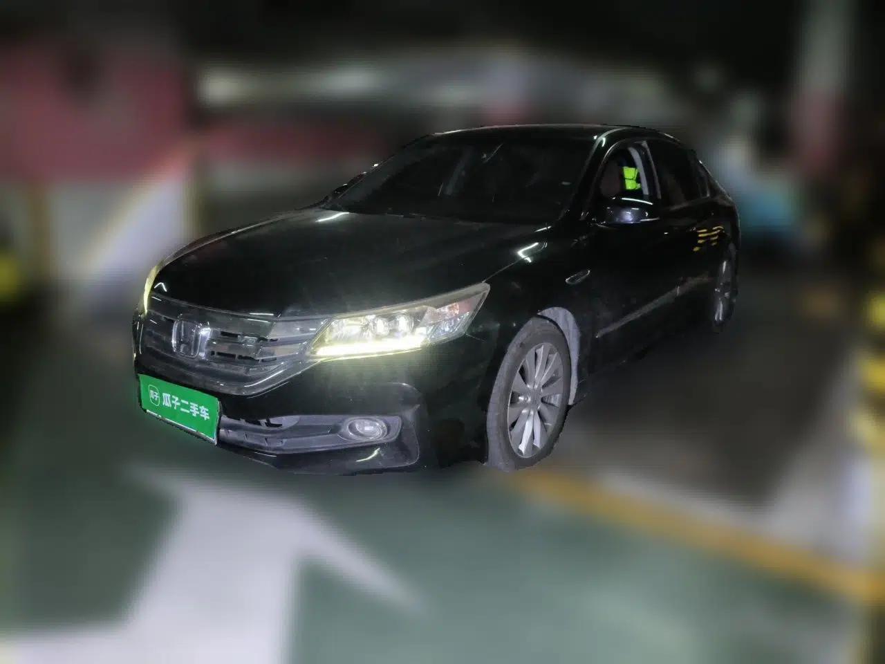 Honda Accord 2014 2.4L EX Luxury Edition — миниатюра 1