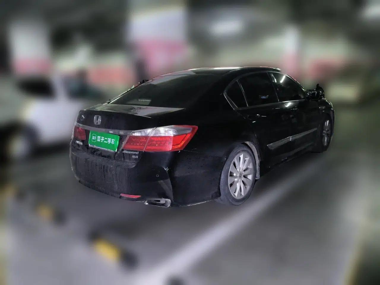 Honda Accord 2014 2.4L EX Luxury Edition — миниатюра 6
