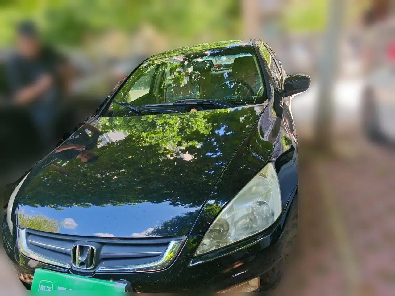Honda Accord 2004 2.4L — миниатюра 2