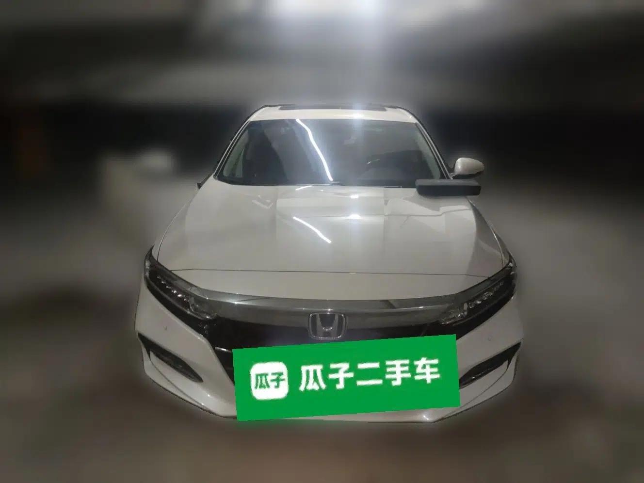 Honda Accord 2018 260TURBO Elite Edition China V — миниатюра 2