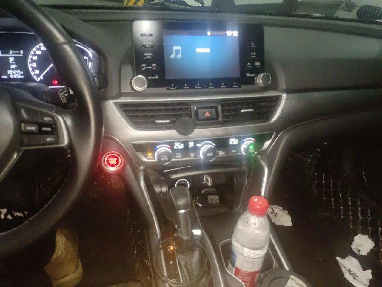 Honda Accord 2018 260TURBO Elite Edition China V — миниатюра 13