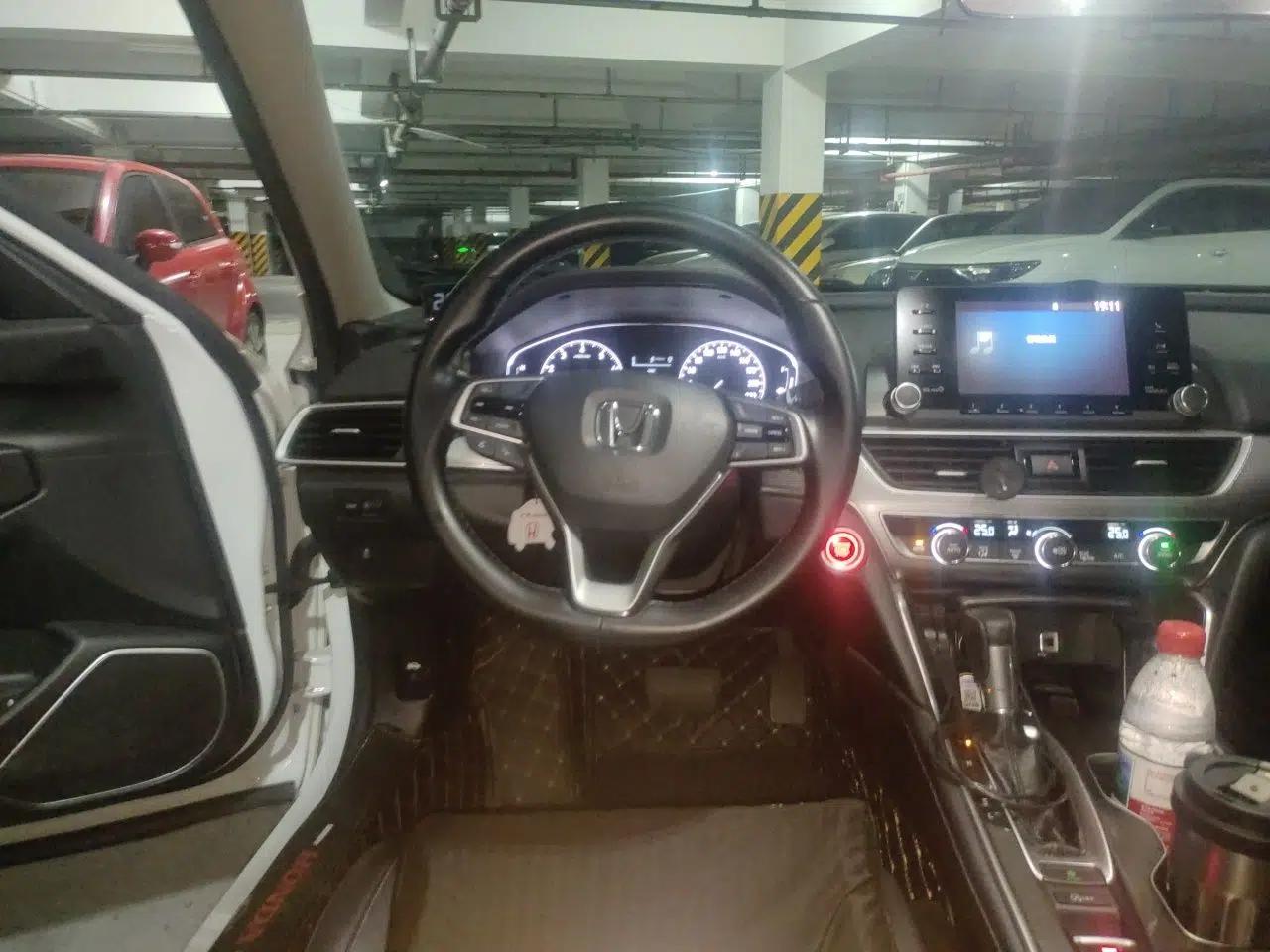 Honda Accord 2018 260TURBO Elite Edition China V — миниатюра 10