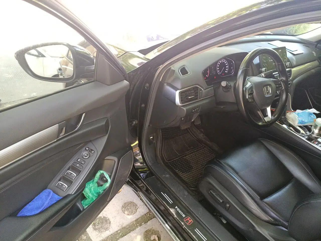 Honda Accord 2018 260TURBO Elite Edition China V — миниатюра 16