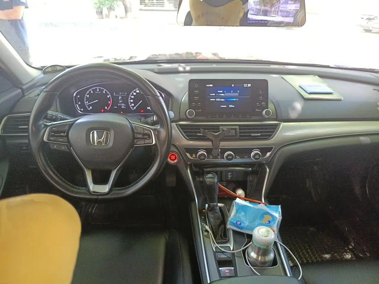 Honda Accord 2018 260TURBO Elite Edition China V — миниатюра 9