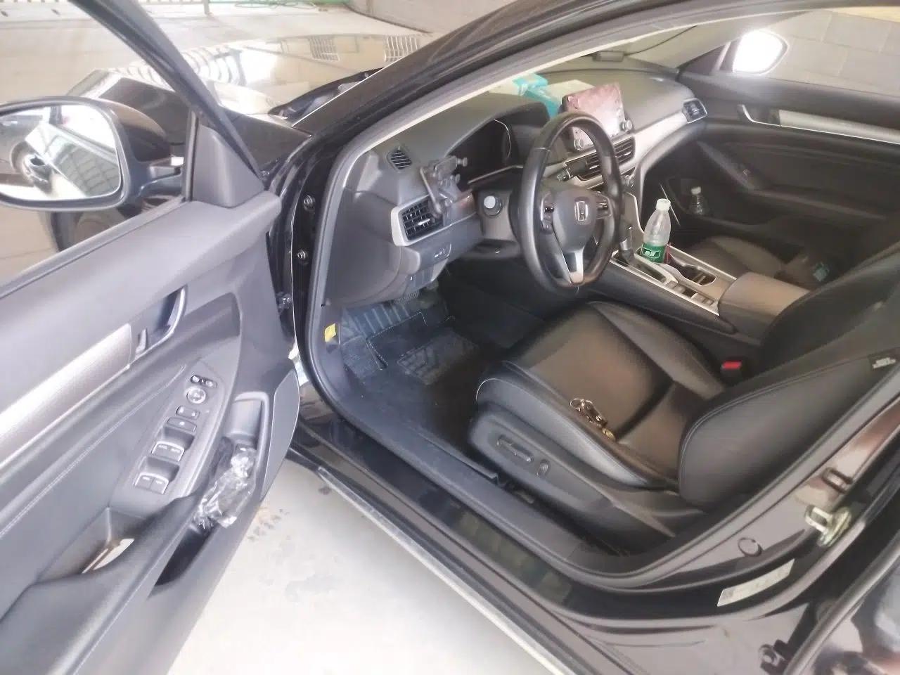 Honda Accord 2018 260TURBO Elite Edition China V — миниатюра 16