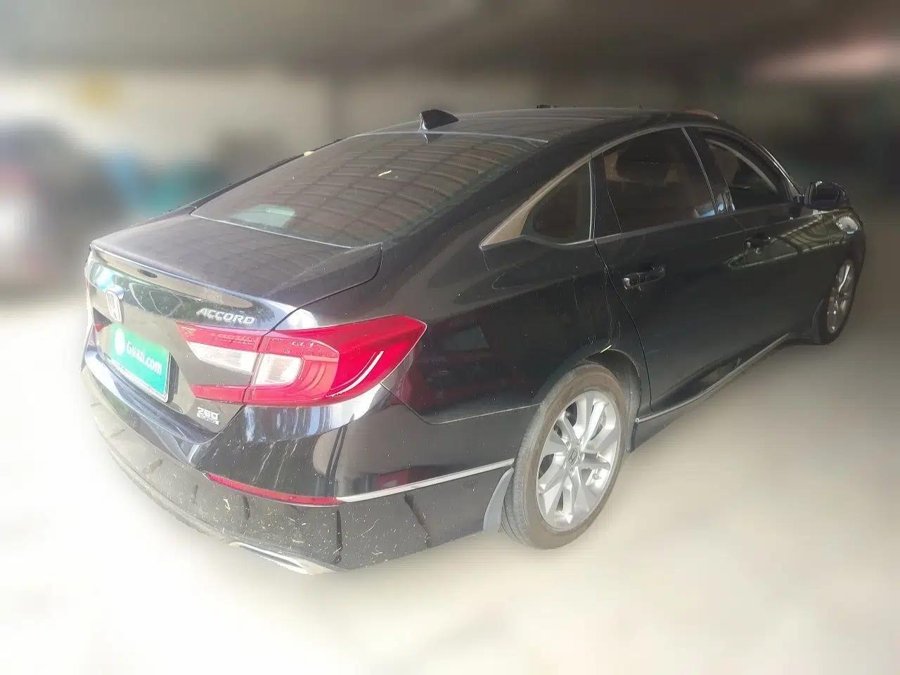 Honda Accord 2018 260TURBO Elite Edition China V — миниатюра 6