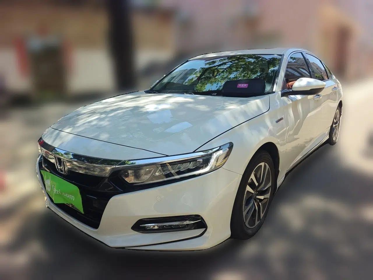 Honda Accord 2018 Rui Hybrid 2.0L Rui Ling Version China V — миниатюра 1