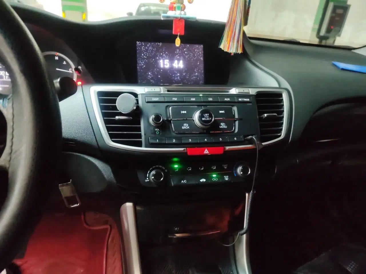 Honda Accord 2016 2.0L Comfort Edition — миниатюра 13