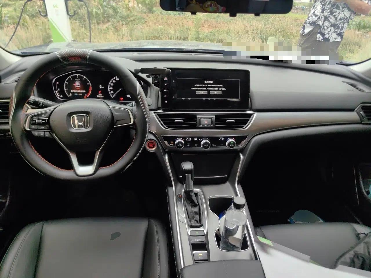 Honda Accord 2022 260TURBO Luxury Edition — миниатюра 9