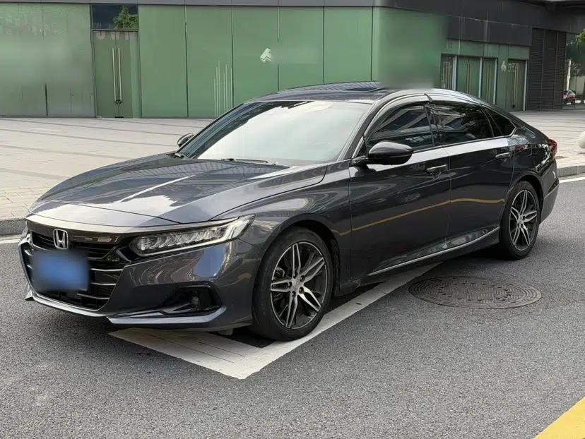 Honda Accord 2022 260TURBO Phantom Night · Prestige Edition — миниатюра 1