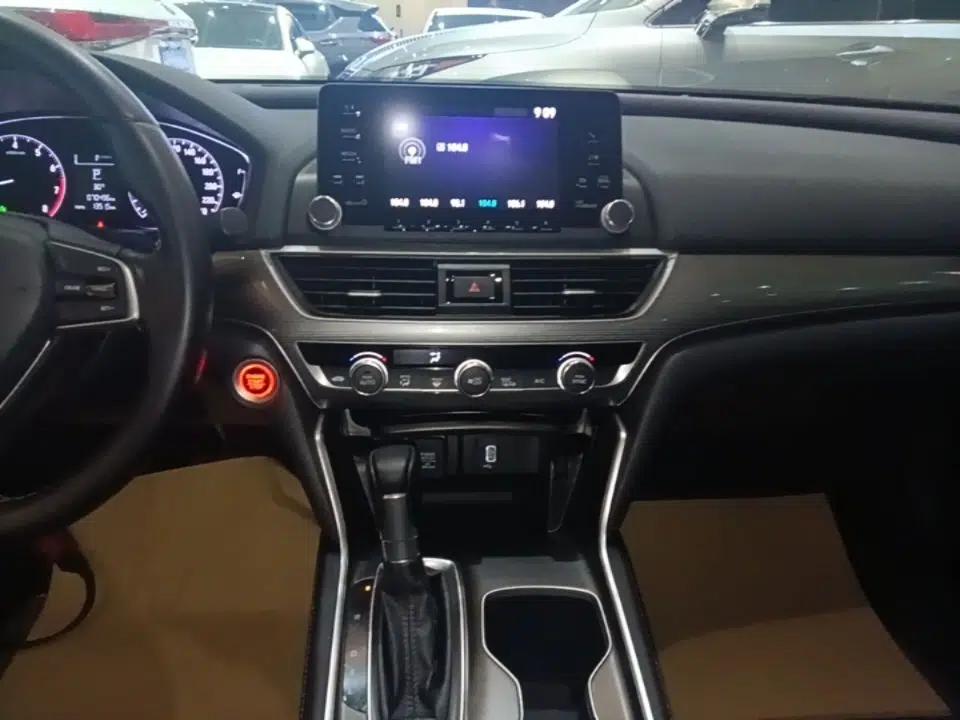 Honda Accord 2018 260TURBO Elite Edition China VI — миниатюра 15
