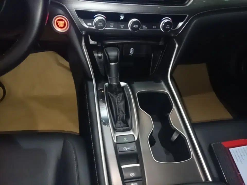 Honda Accord 2018 260TURBO Elite Edition China VI — миниатюра 16