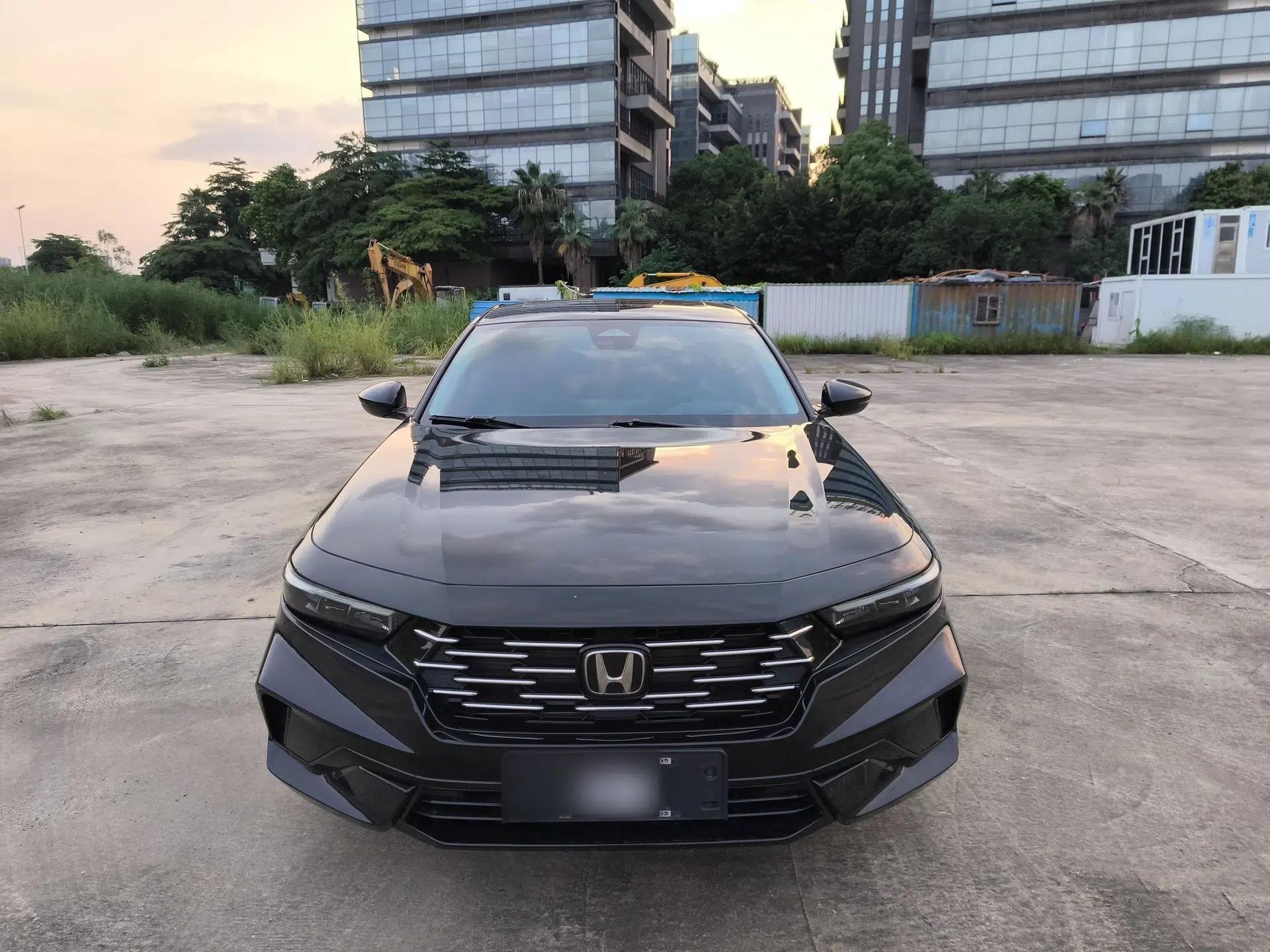 Honda Accord 2025 Sport Series 260TURBO Luxury Edition — миниатюра 2