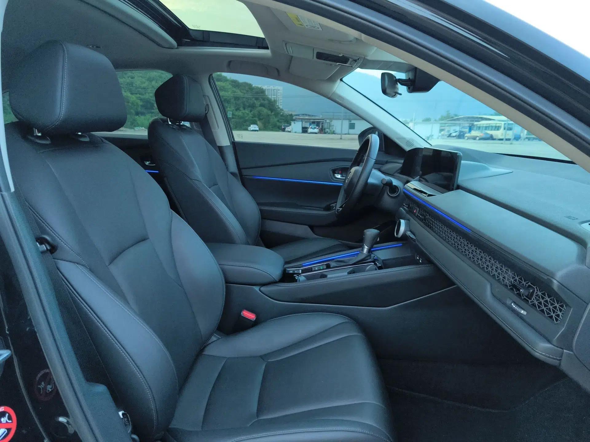 Honda Accord 2025 Sport Series 260TURBO Luxury Edition — миниатюра 15