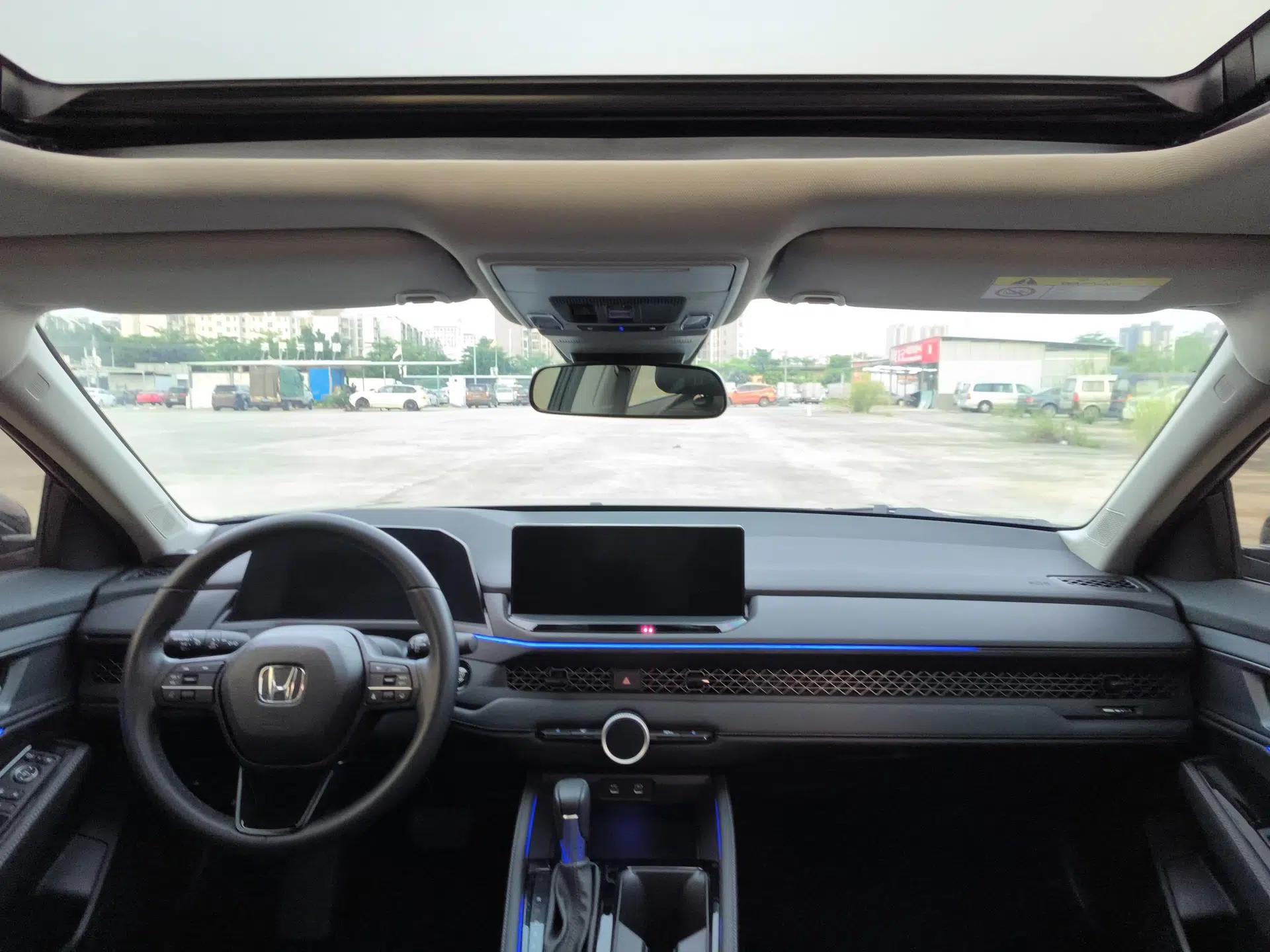 Honda Accord 2025 Sport Series 260TURBO Luxury Edition — миниатюра 17