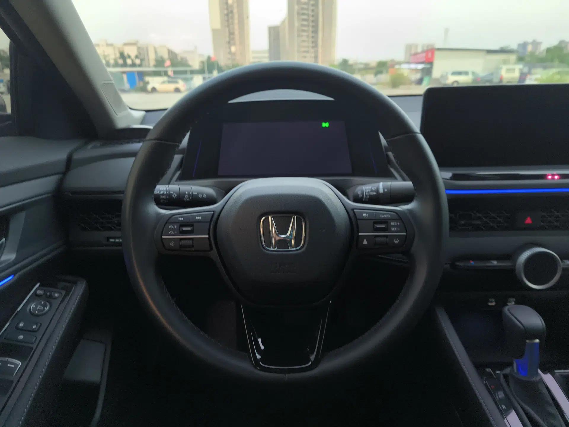 Honda Accord 2025 Sport Series 260TURBO Luxury Edition — миниатюра 8