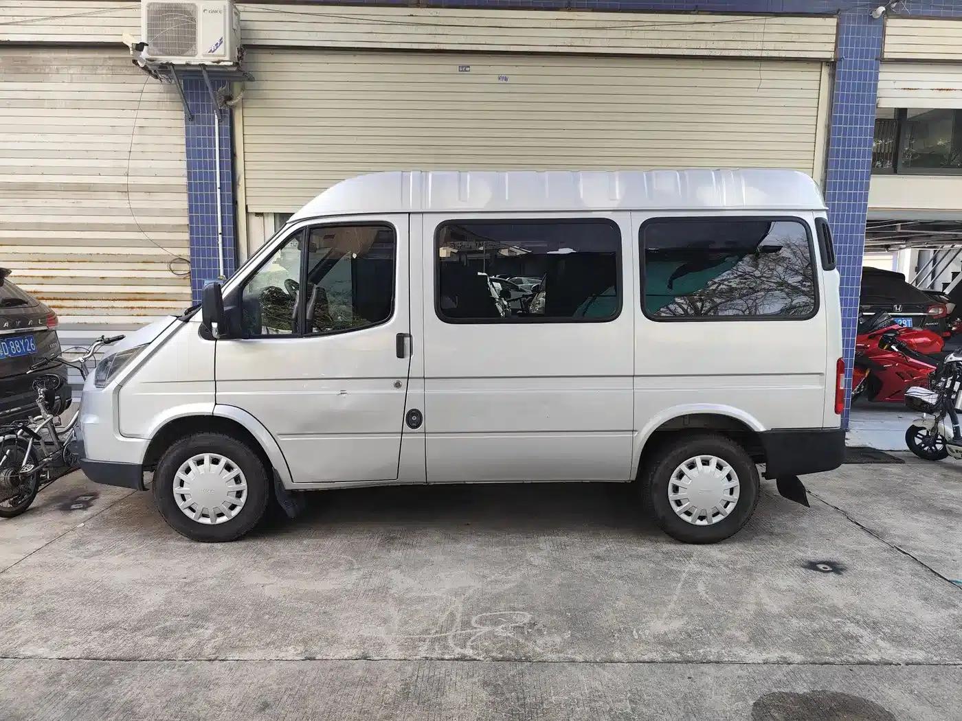 Teshun 2019 2.8T Commercial Vehicle Short Wheelbase Mid-Roof 6-Seater National VI JX493 — миниатюра 2