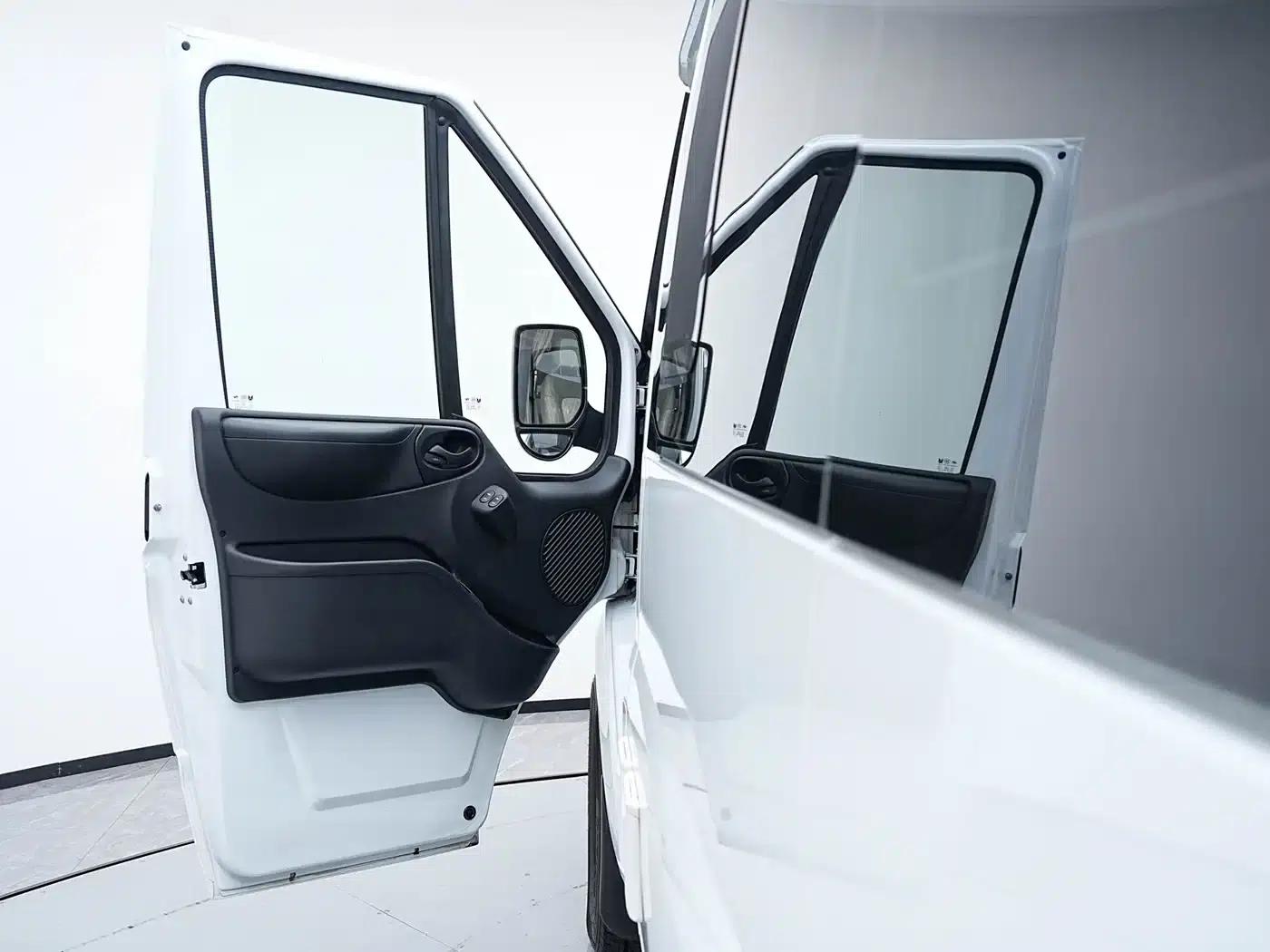 Jiangling Fushun 2022 2.0T Manual Multi-functional Passenger Vehicle, Short Wheelbase, Low Roof, 6 Seats — миниатюра 11
