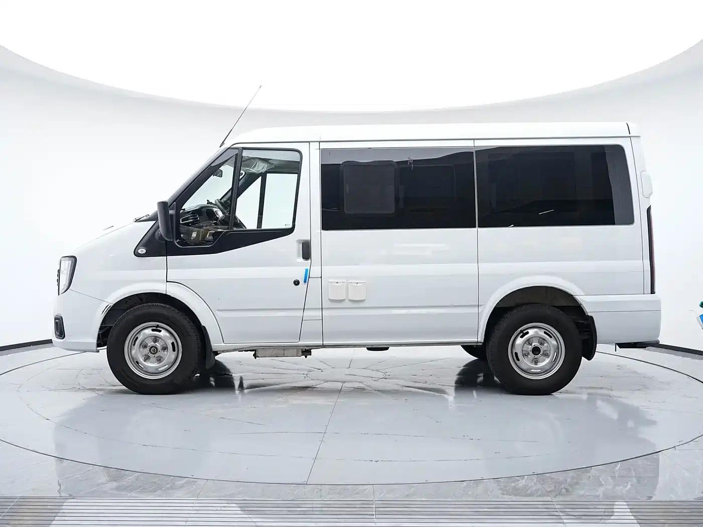 Jiangling Fushun 2022 2.0T Manual Multi-functional Passenger Vehicle, Short Wheelbase, Low Roof, 6 Seats — миниатюра 4