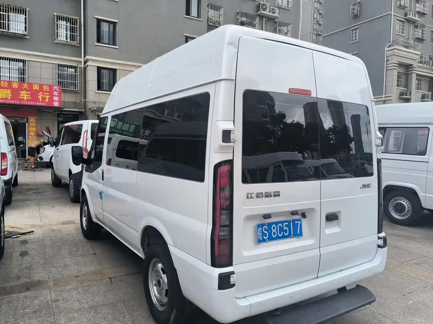 Jiangling Fushun 2023 2.0T Manual Short Wheelbase Mid-High Roof Passenger/Business Edition 7-Seater (Non-Commercial) — миниатюра 9