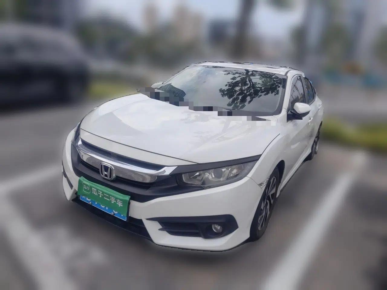 Honda Civic 2016 220TURBO CVT Luxury Edition — миниатюра 1