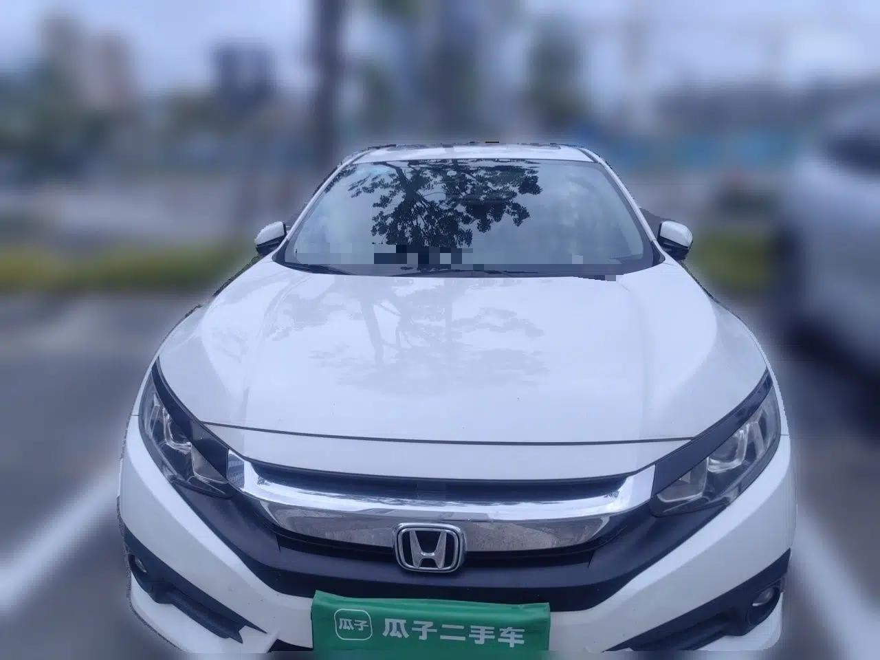 Honda Civic 2016 220TURBO CVT Luxury Edition — миниатюра 2