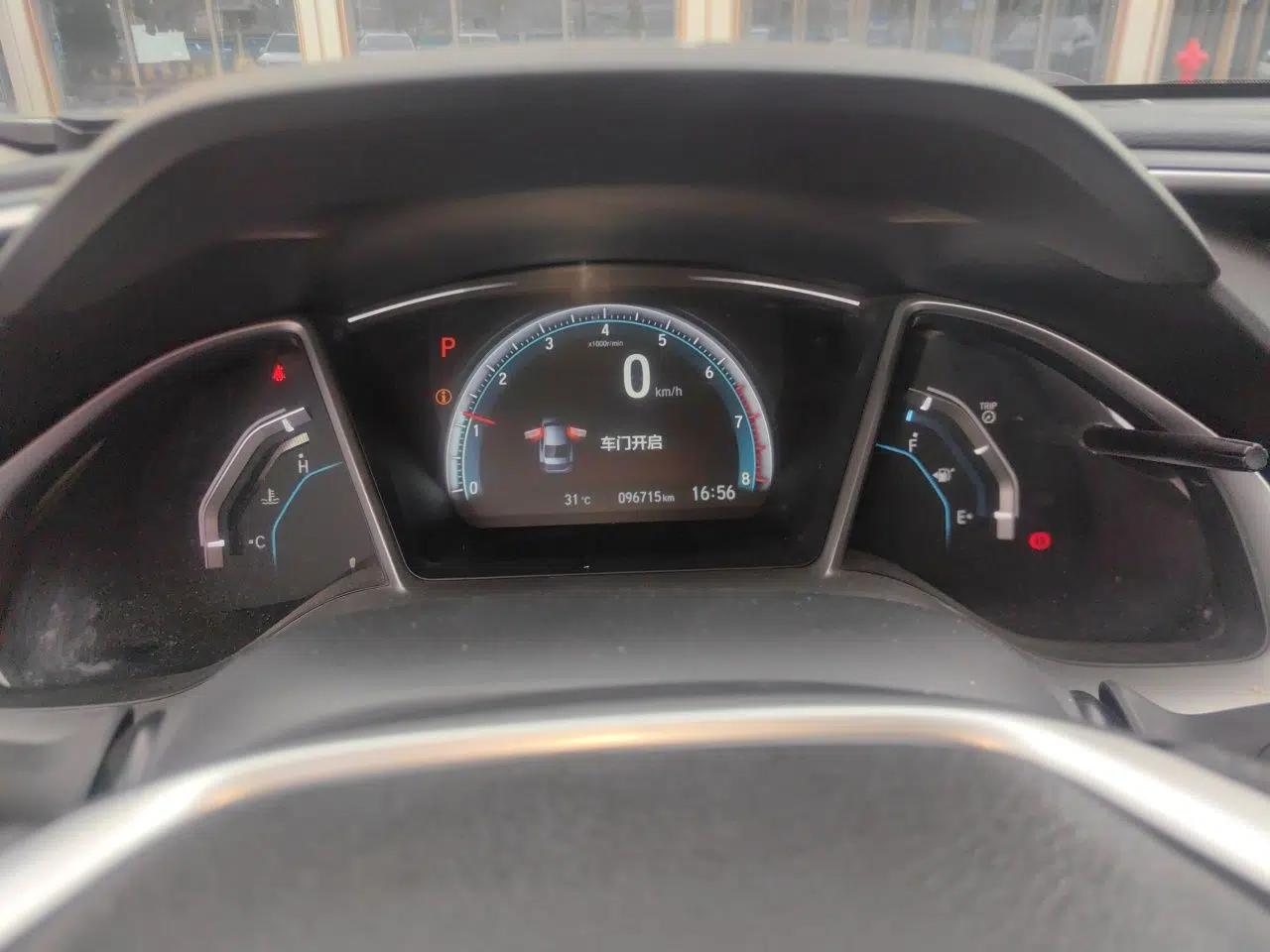 Honda Civic 2016 220TURBO CVT Luxury Edition — миниатюра 11