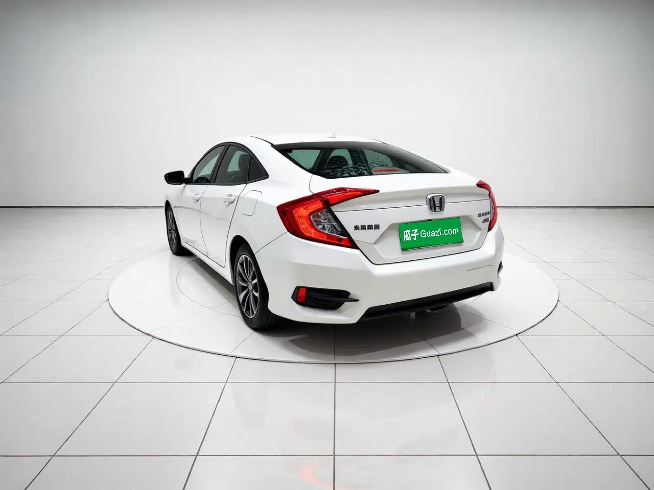 Honda Civic 2016 180TURBO CVT Comfort Version — миниатюра 4