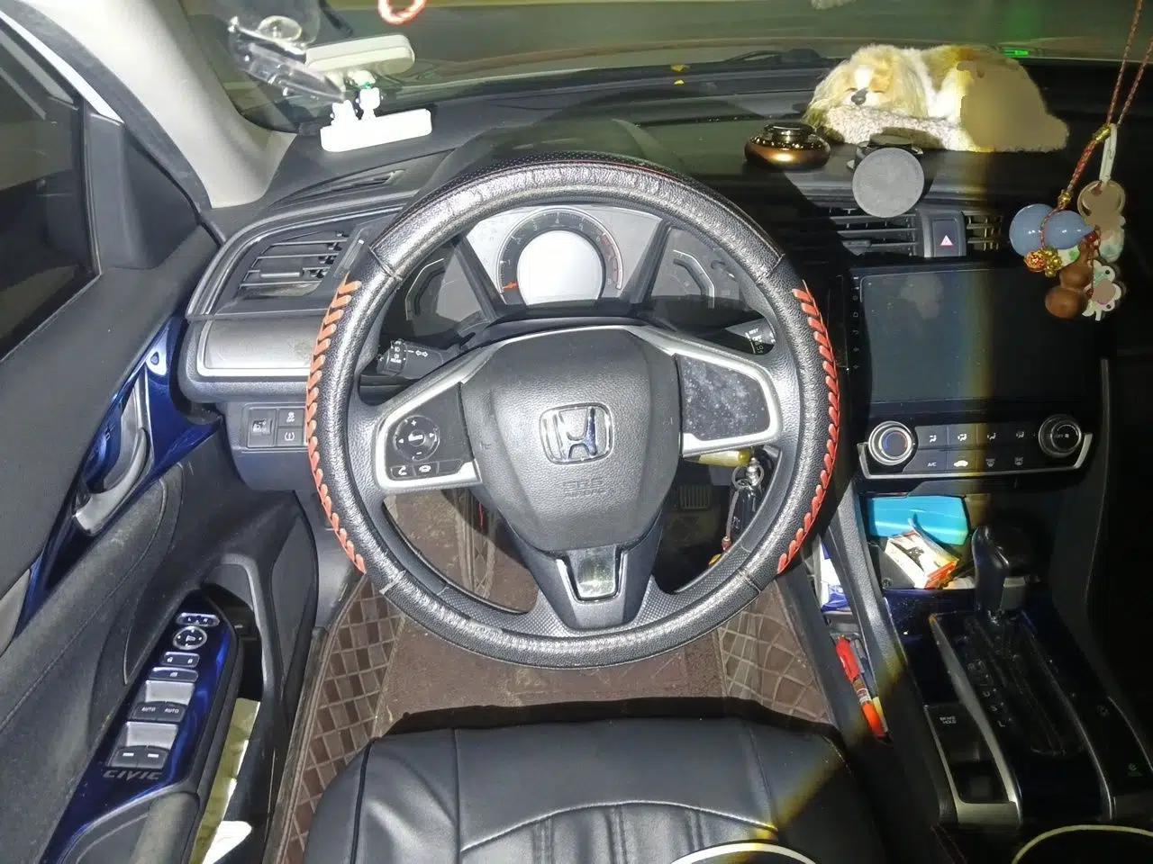 Honda Civic 2016 180TURBO CVT Comfort Version — миниатюра 9