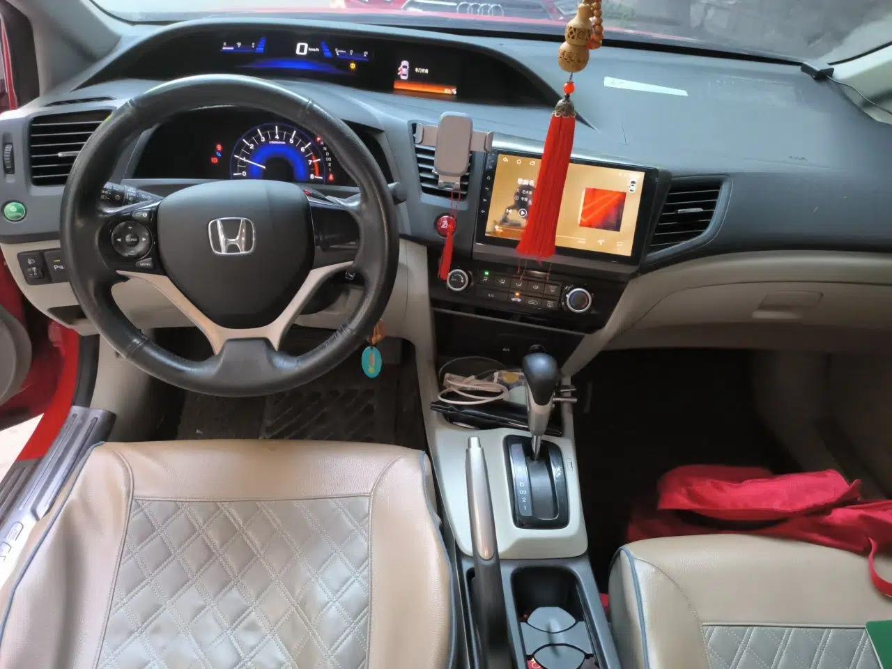 Honda Civic 2014 1.8L Automatic Classic Edition — миниатюра 9