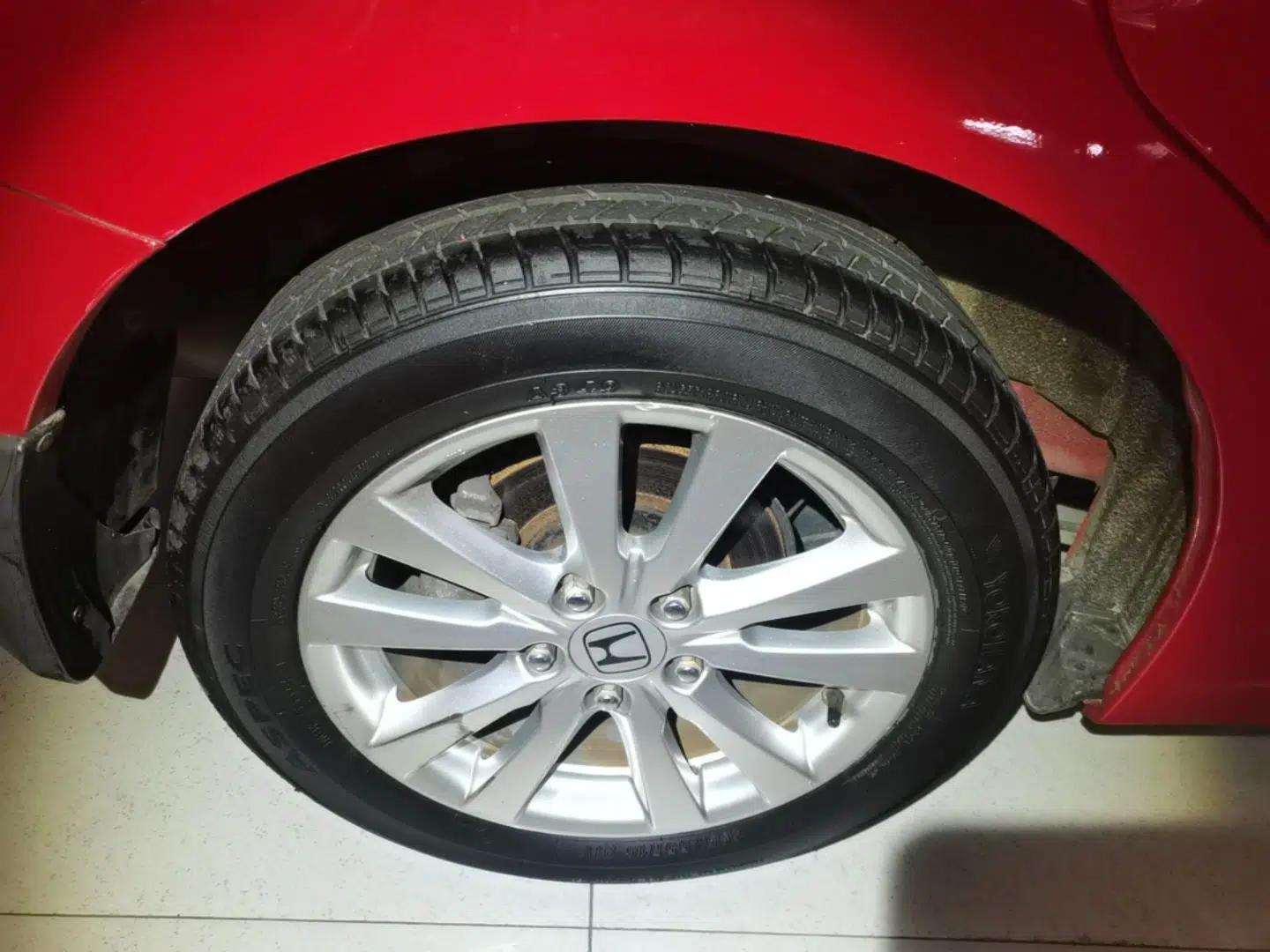 Honda Civic 2014 1.8L automatic comfort version — миниатюра 11