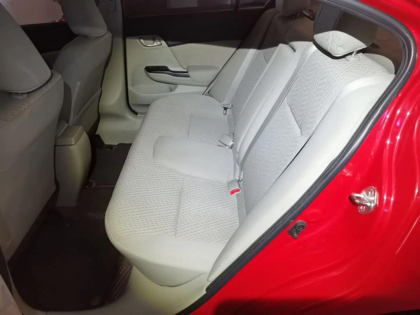 Honda Civic 2014 1.8L automatic comfort version — миниатюра 20