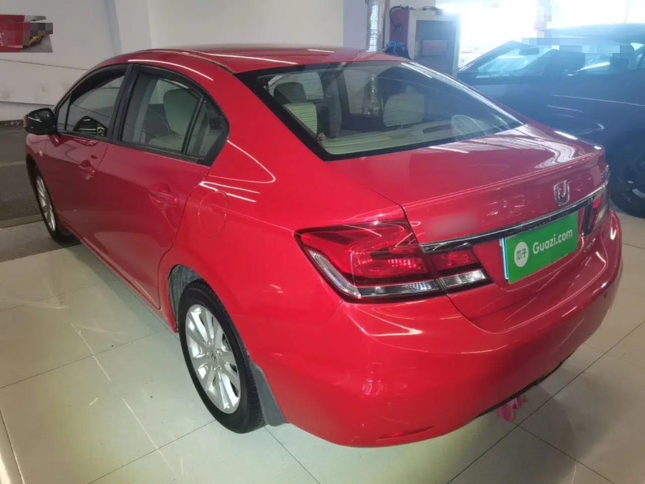 Honda Civic 2014 1.8L automatic comfort version — миниатюра 4