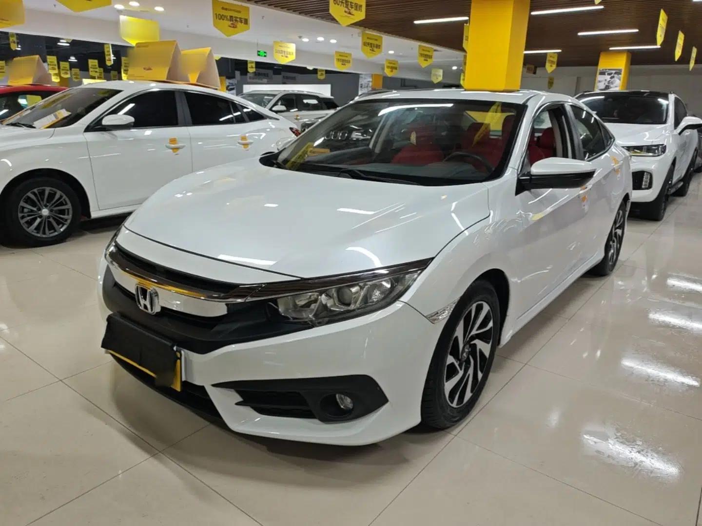 Honda Civic 2016 220TURBO CVT Luxury Edition — миниатюра 1